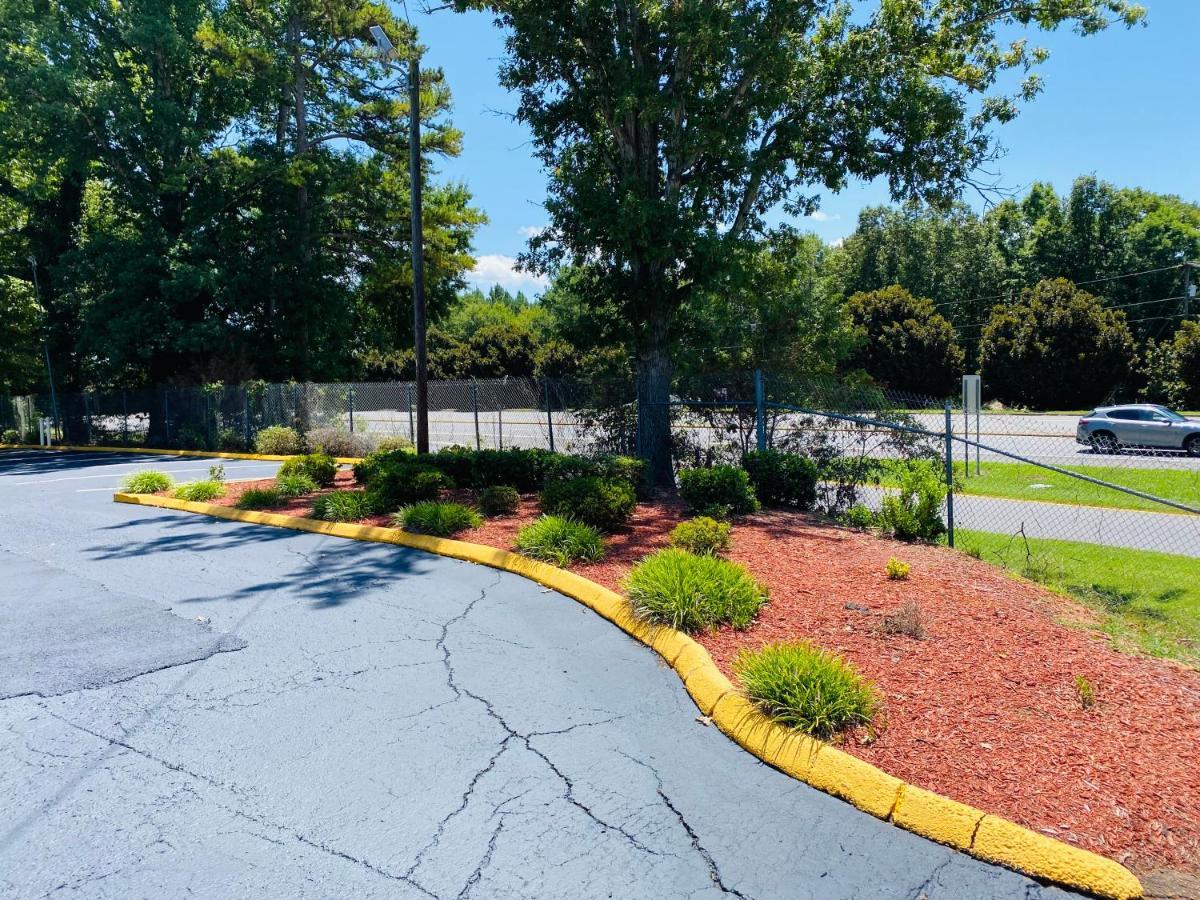 Econo Lodge Clemson Eksteriør billede